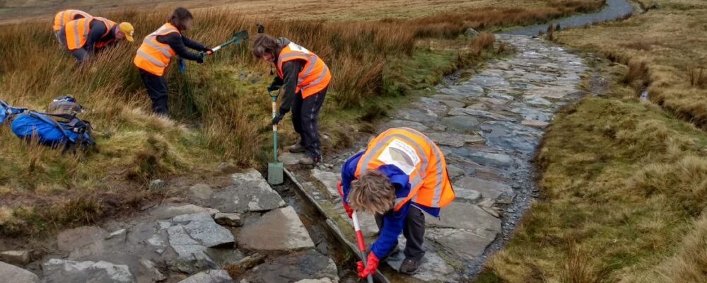 Winter footpath maintenance on Snowdon